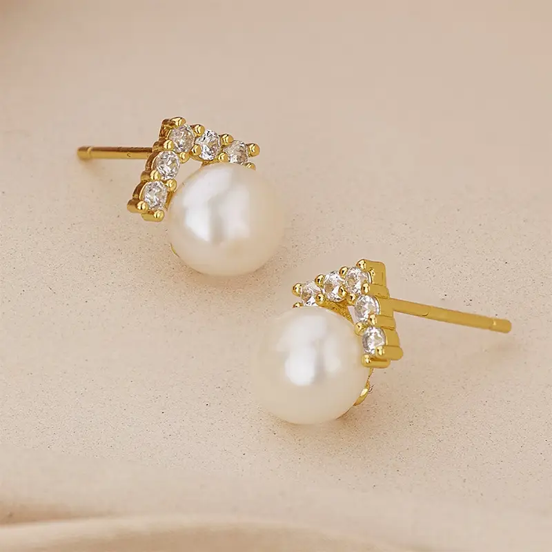 Natural Pearl Earrings for Women Retro Diamond Studded