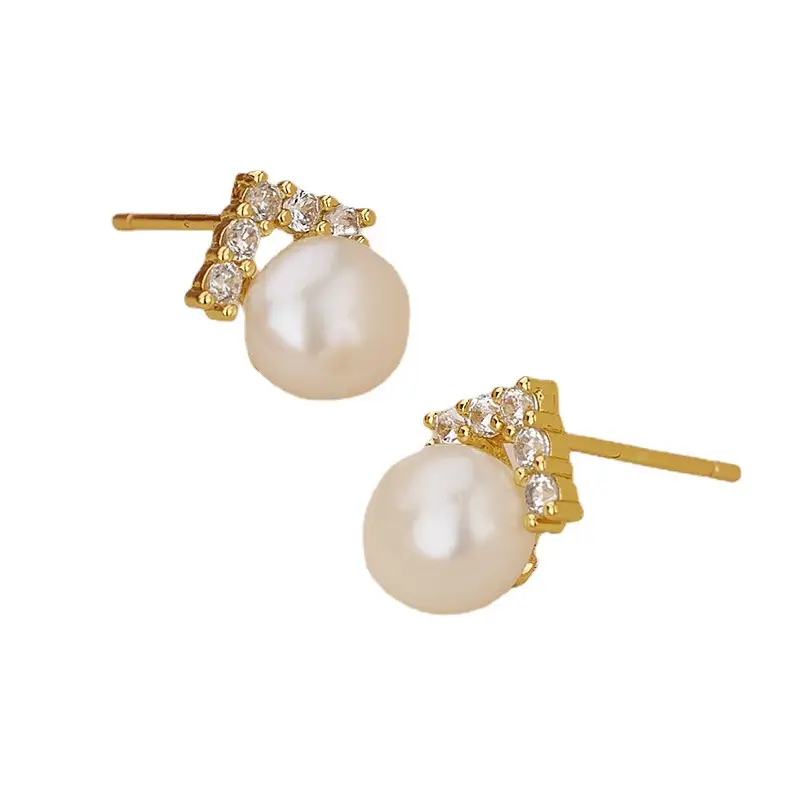 Natural Pearl Earrings for Women Retro Diamond Studded