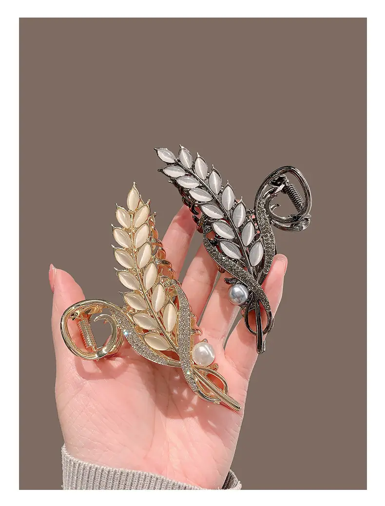 Antique Shark Ear Clip for Women — feature 1