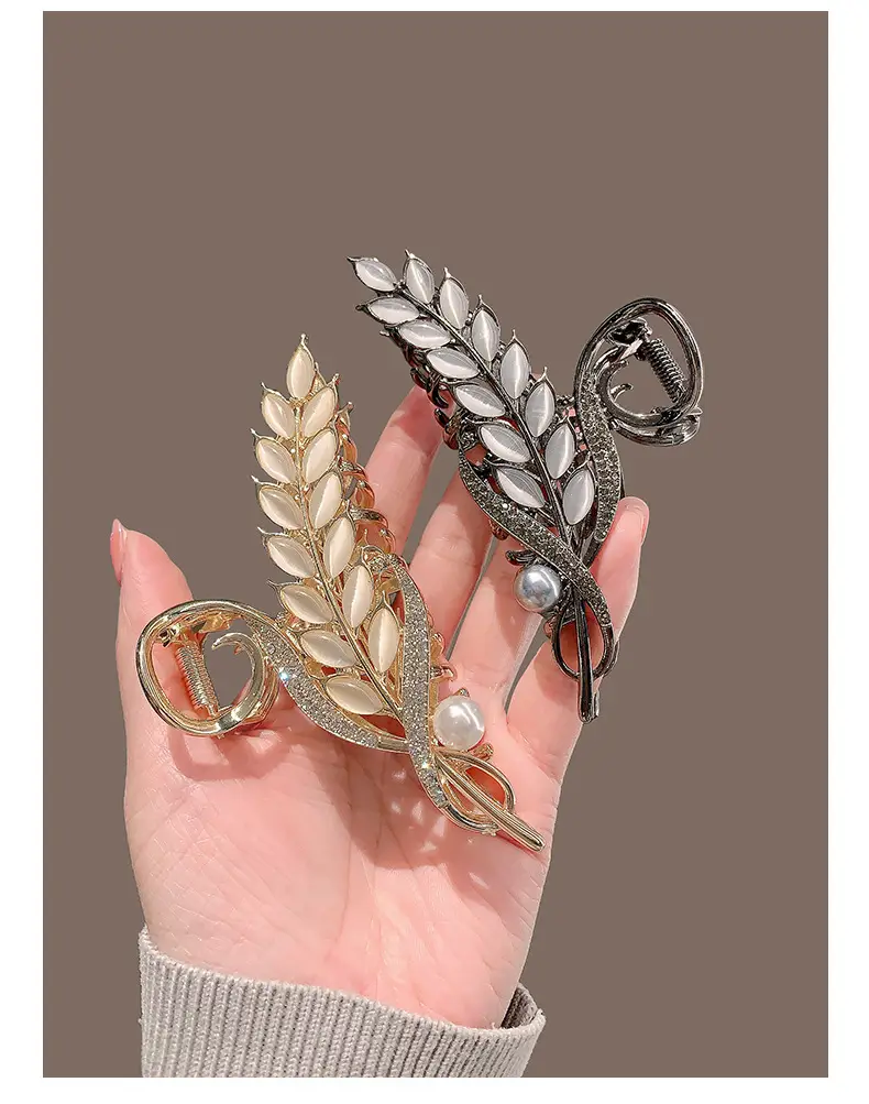 Antique Shark Ear Clip for Women — feature 3