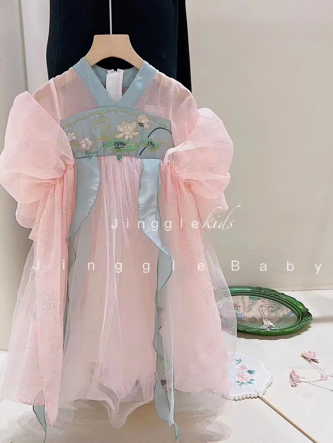 24 Summer New Nine-Quality Hanfu Embroidery Girl Costume with Shawl — feature 13