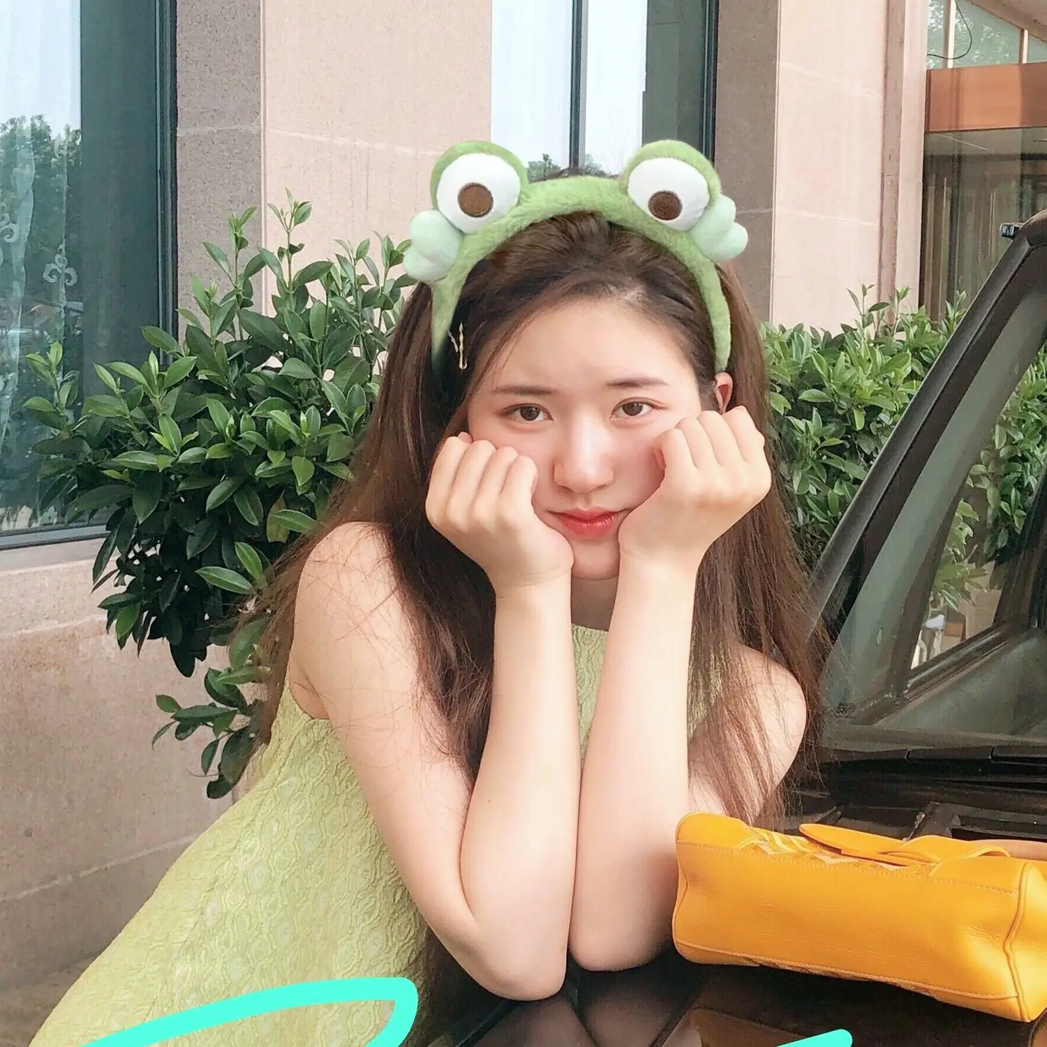 Cute Plush Frog Hair Band for Women — feature 3