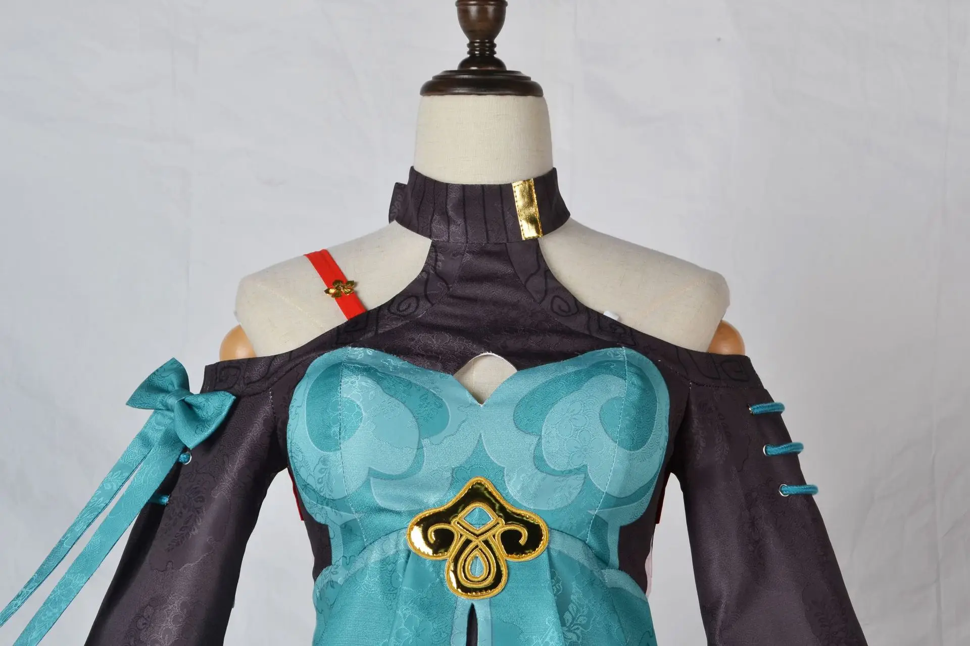 Beige Hairless Dome Railway Qingque Cosplay Clothing — feature 14