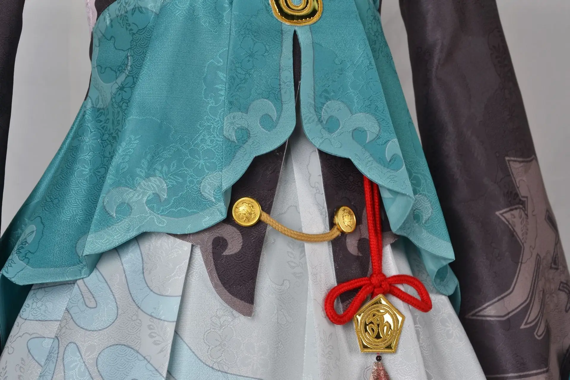 Beige Hairless Dome Railway Qingque Cosplay Clothing — feature 17