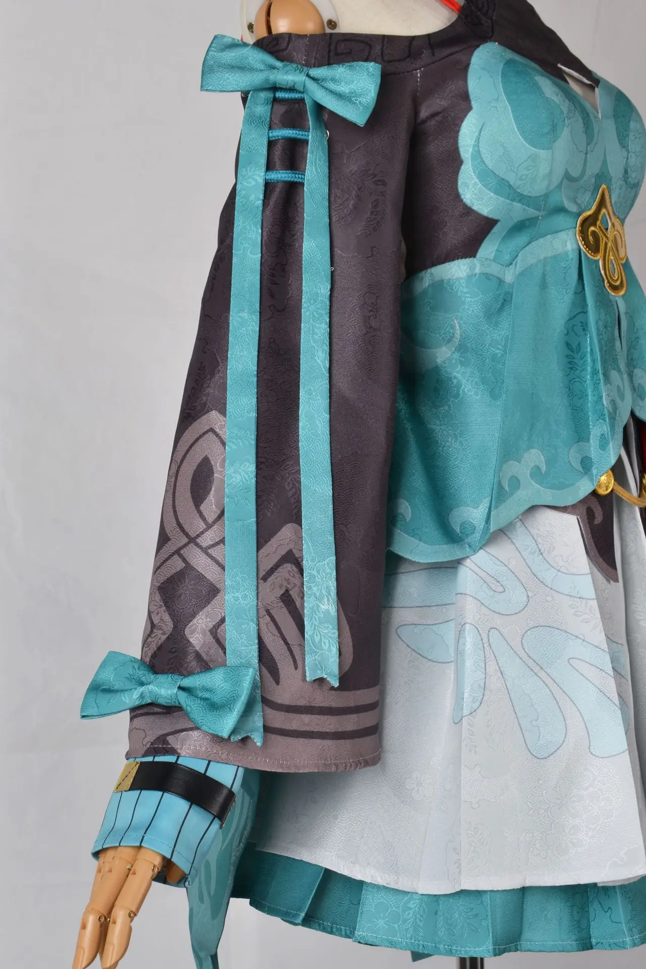 Beige Hairless Dome Railway Qingque Cosplay Clothing — feature 23