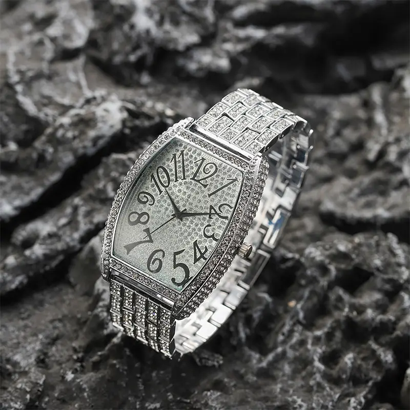 Gold Full Diamond Women's Quartz Watch Large Dial - Image 7