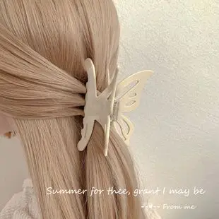 Elegant U-Shaped Hairpin with Leopard Print — feature 5