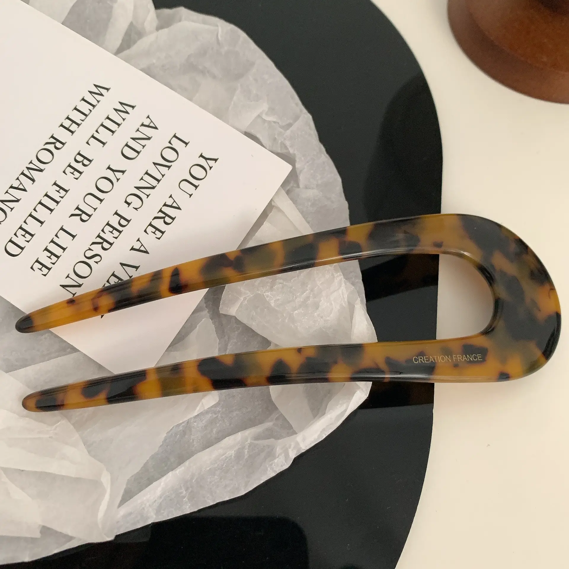Elegant U-Shaped Hairpin with Leopard Print - Image 4