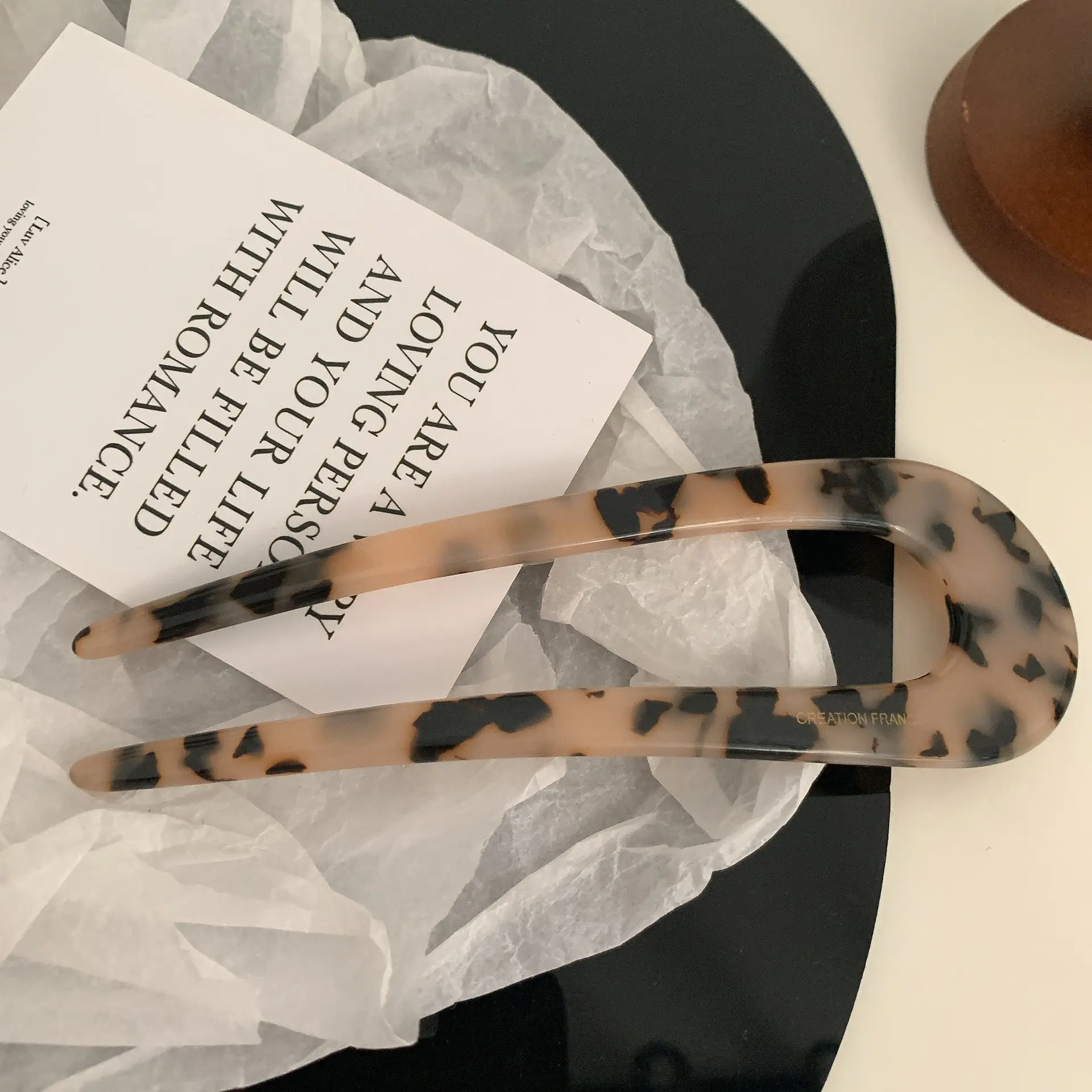 Elegant U-Shaped Hairpin with Leopard Print - Image 5