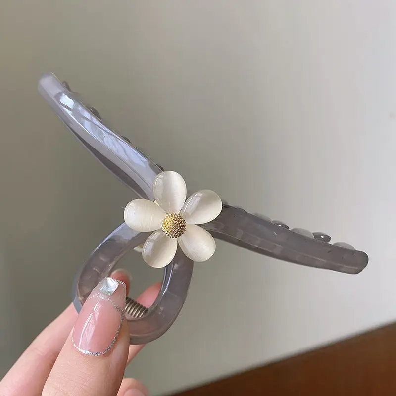 Elegant Pink Flower Hair Clip for High Ponytail - Image 2