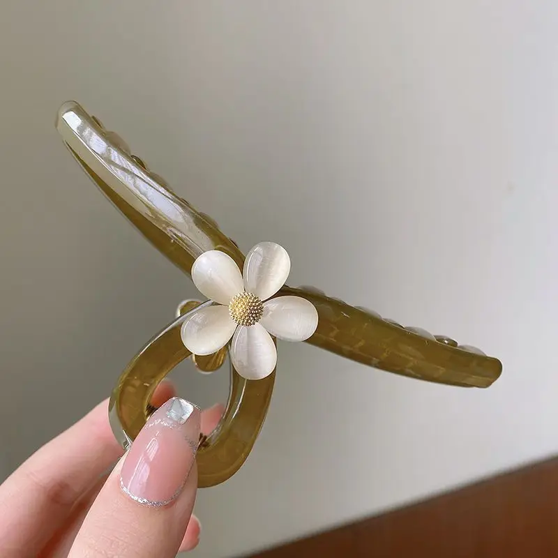 Elegant Pink Flower Hair Clip for High Ponytail - Image 3