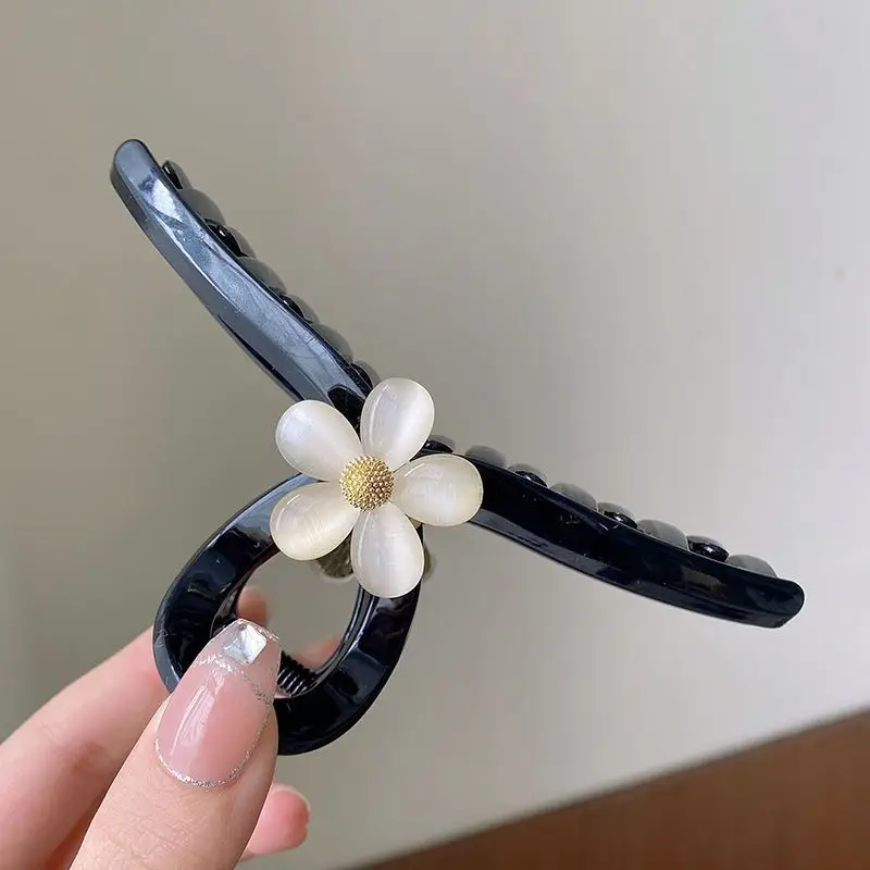 Elegant Pink Flower Hair Clip for High Ponytail - Image 4