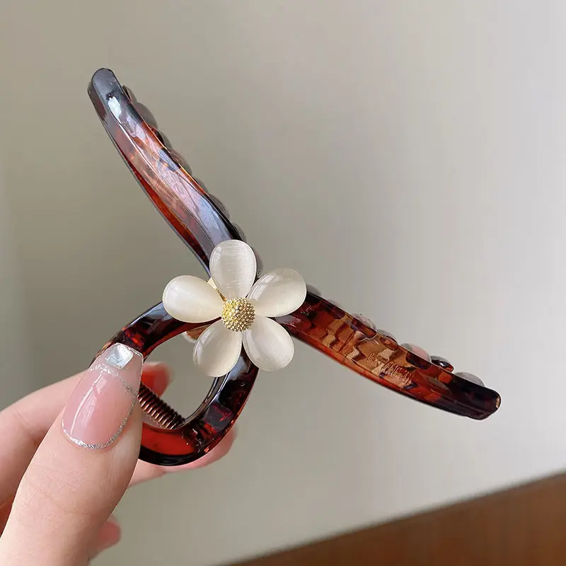 Elegant Pink Flower Hair Clip for High Ponytail - Image 5