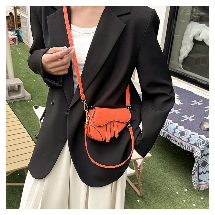 2023 Crossbody Bags Women Pure Color Pu Saddle — feature 16