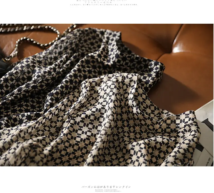 Slim Printed Silk Shirt with Double Heavy Neckline — feature 12