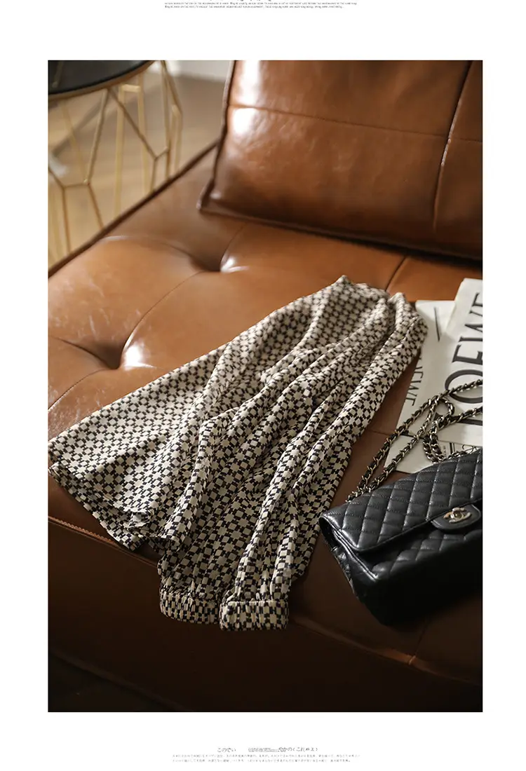 Slim Printed Silk Shirt with Double Heavy Neckline — feature 28