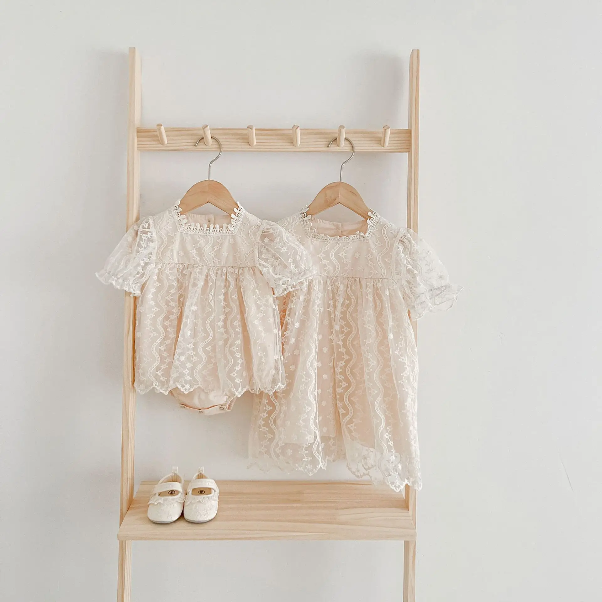 Summer Lace Short Sleeves Infant Girl Harem Set — feature 2