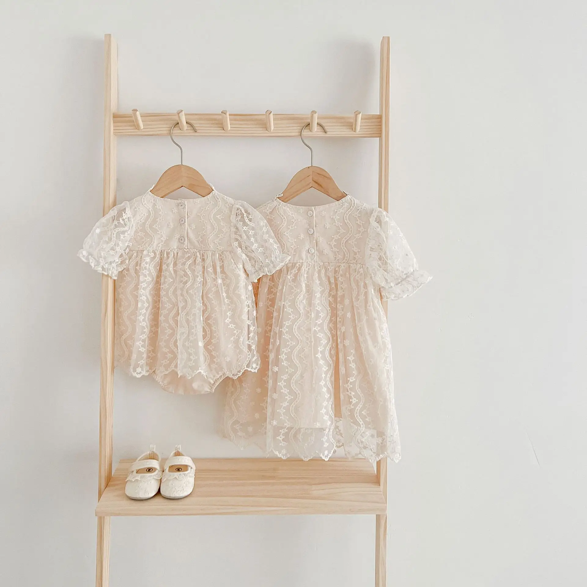 Summer Lace Short Sleeves Infant Girl Harem Set — feature 3