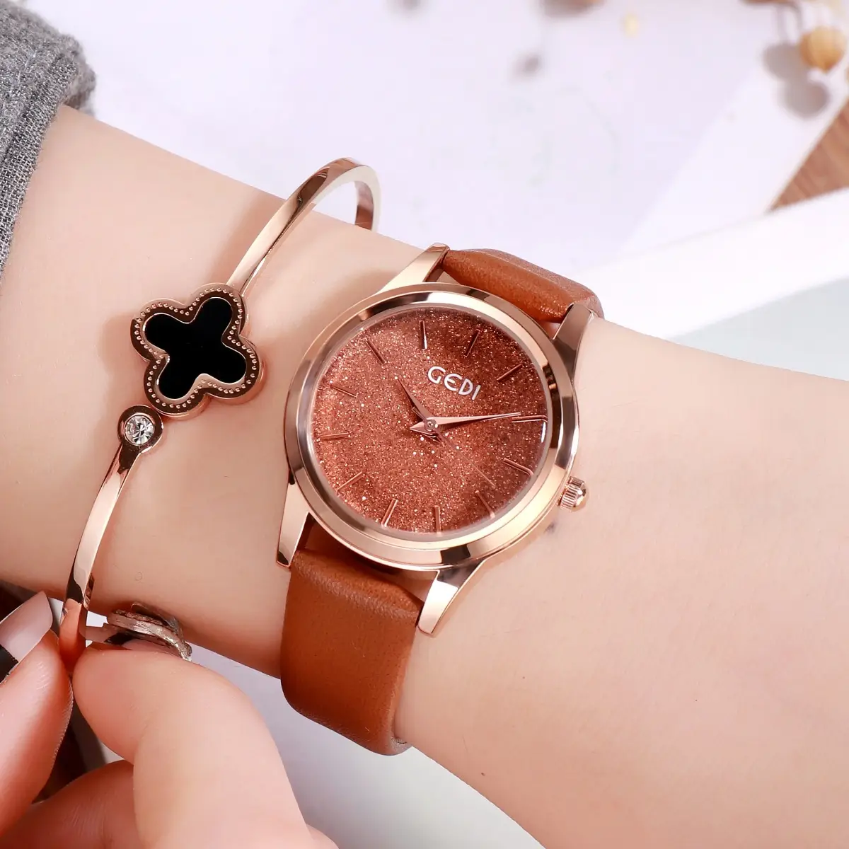 Goldie Women's Pink Glitter Quartz Watch with Rose Gold Band - Image 5