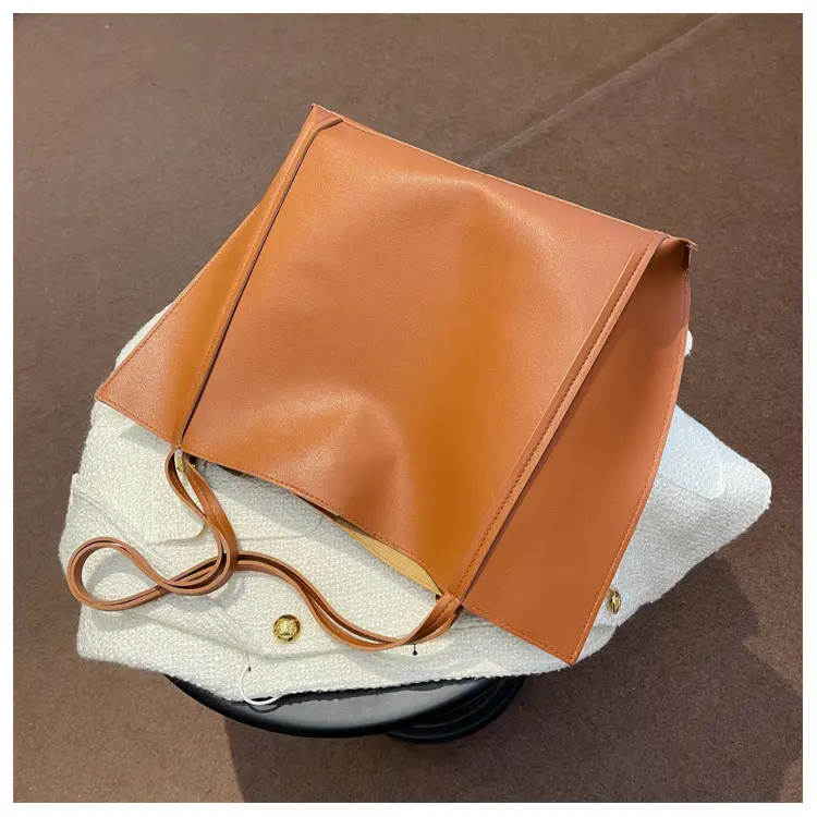 Large Capacity Beige Women's Tote Bag 2023 — feature 24