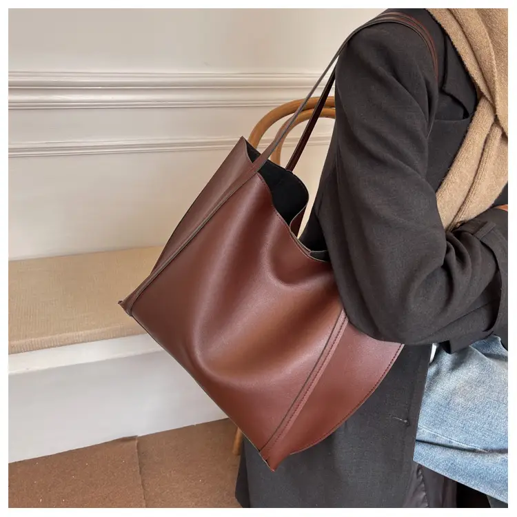 Large Capacity Beige Women's Tote Bag 2023 — feature 34