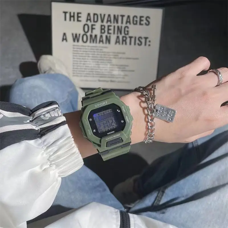 Women's Time Rain Electronic Watch with Chain Strap & Badge — feature 10