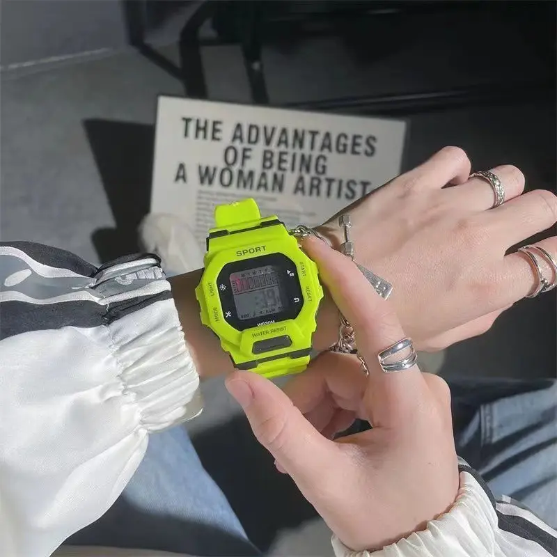 Women's Time Rain Electronic Watch with Chain Strap & Badge — feature 6