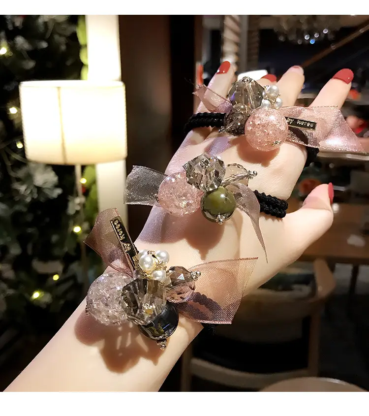 2023 New Elegant Leather Headband for Women — feature 3