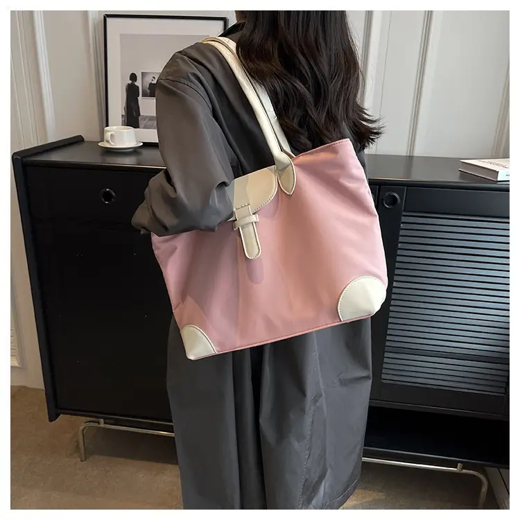Women's Large Capacity Shoulder Bag Cream Brown Leather — feature 11