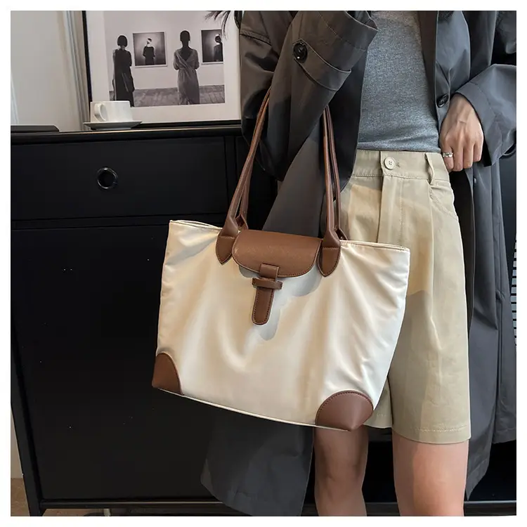 Women's Large Capacity Shoulder Bag Cream Brown Leather — feature 15
