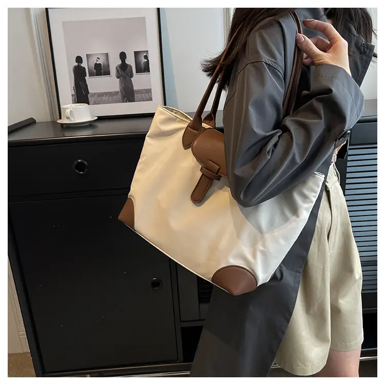 Women's Large Capacity Shoulder Bag Cream Brown Leather — feature 16