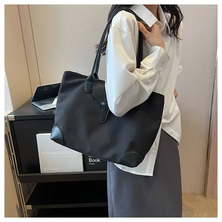 Women's Large Capacity Shoulder Bag Cream Brown Leather — feature 19