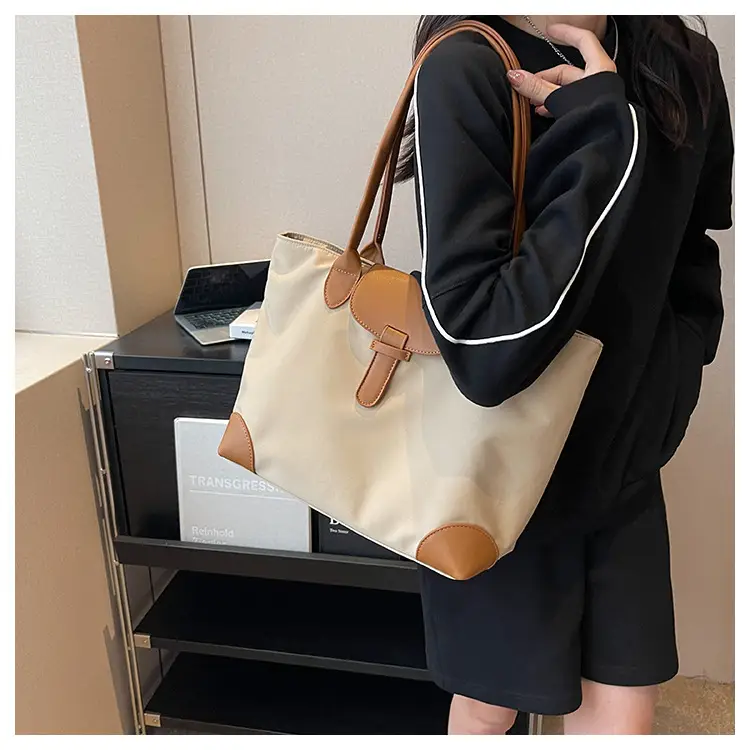 Women's Large Capacity Shoulder Bag Cream Brown Leather — feature 8