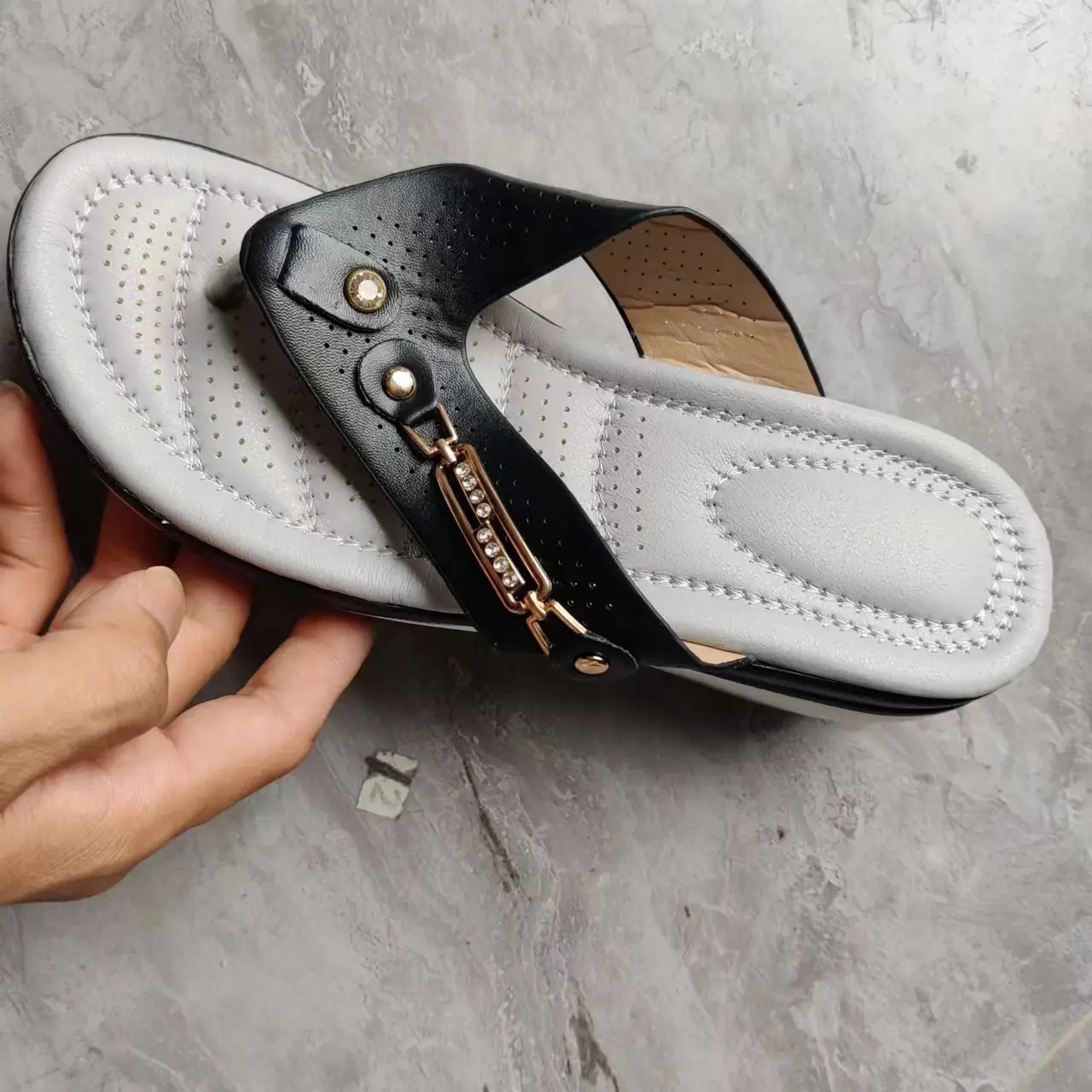 Women's Red Crossbody Clip Slippers Spring Summer — feature 1