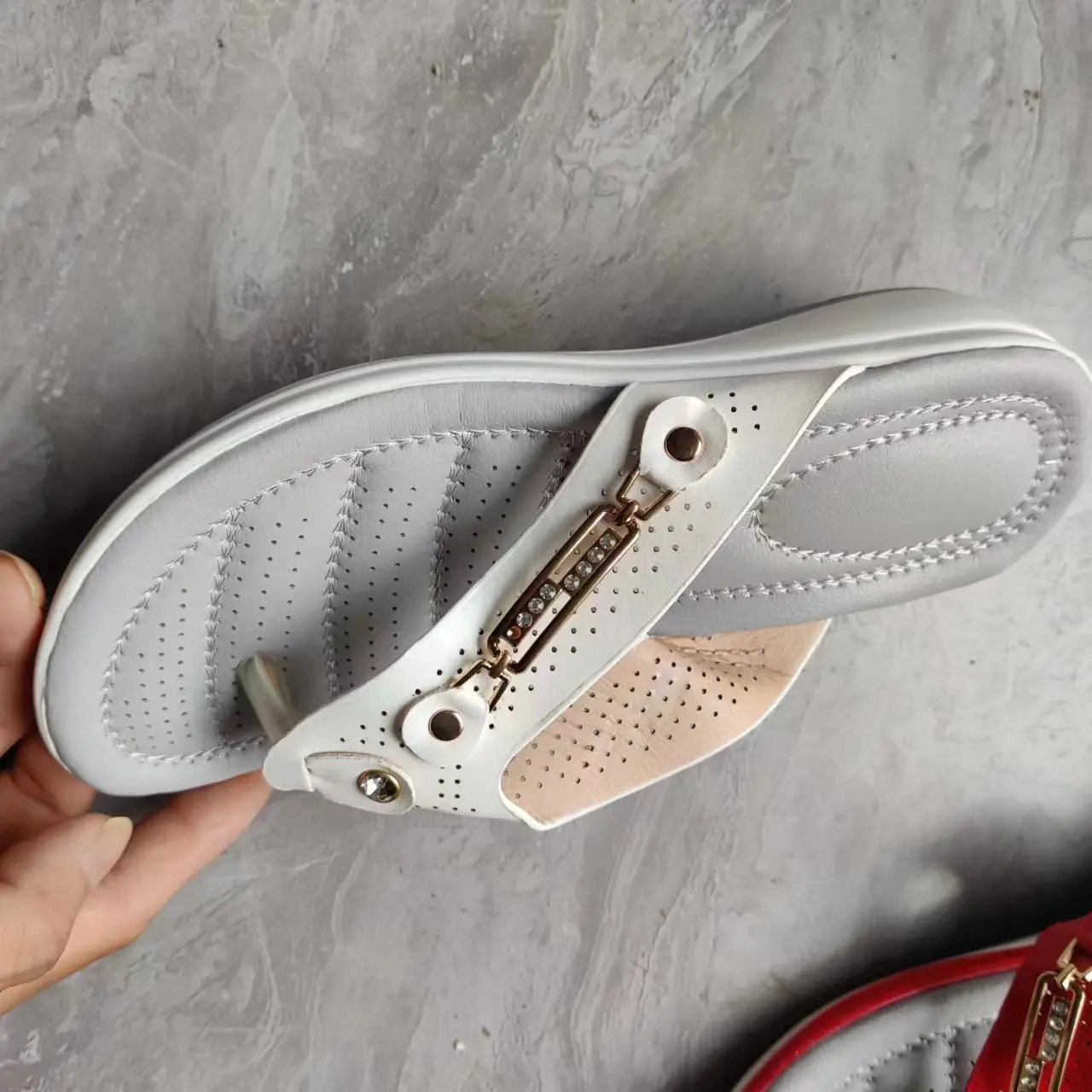 Women's Red Crossbody Clip Slippers Spring Summer — feature 2