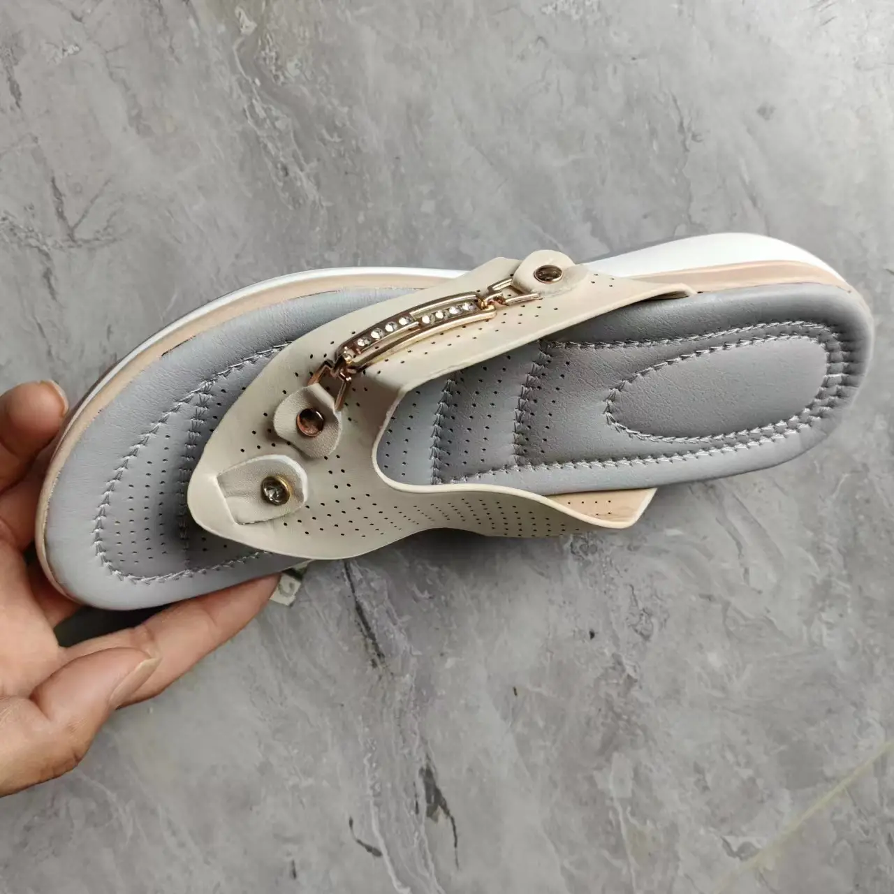 Women's Red Crossbody Clip Slippers Spring Summer — feature 4