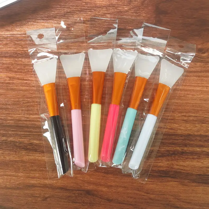 Portable Makeup Brushes Set with Silicone Heads - Image 7