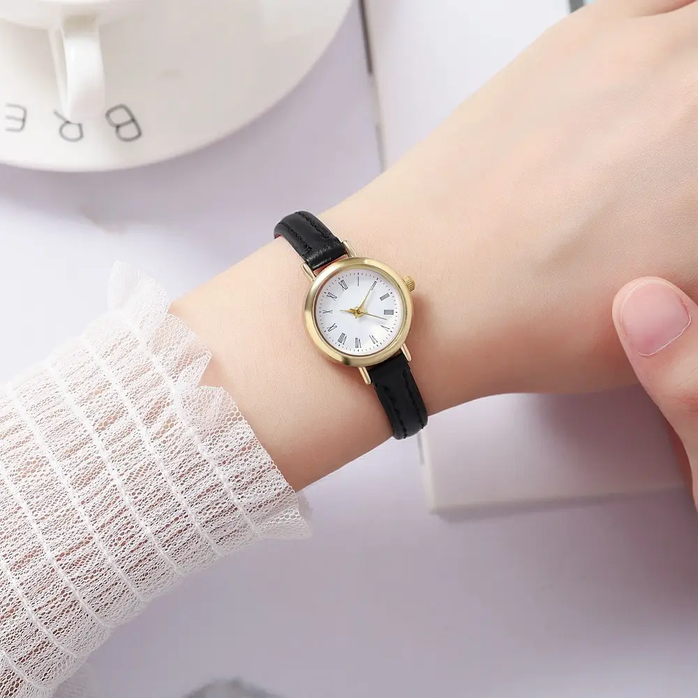 Elegant Women's Watch with Pink Leather Band - Image 4