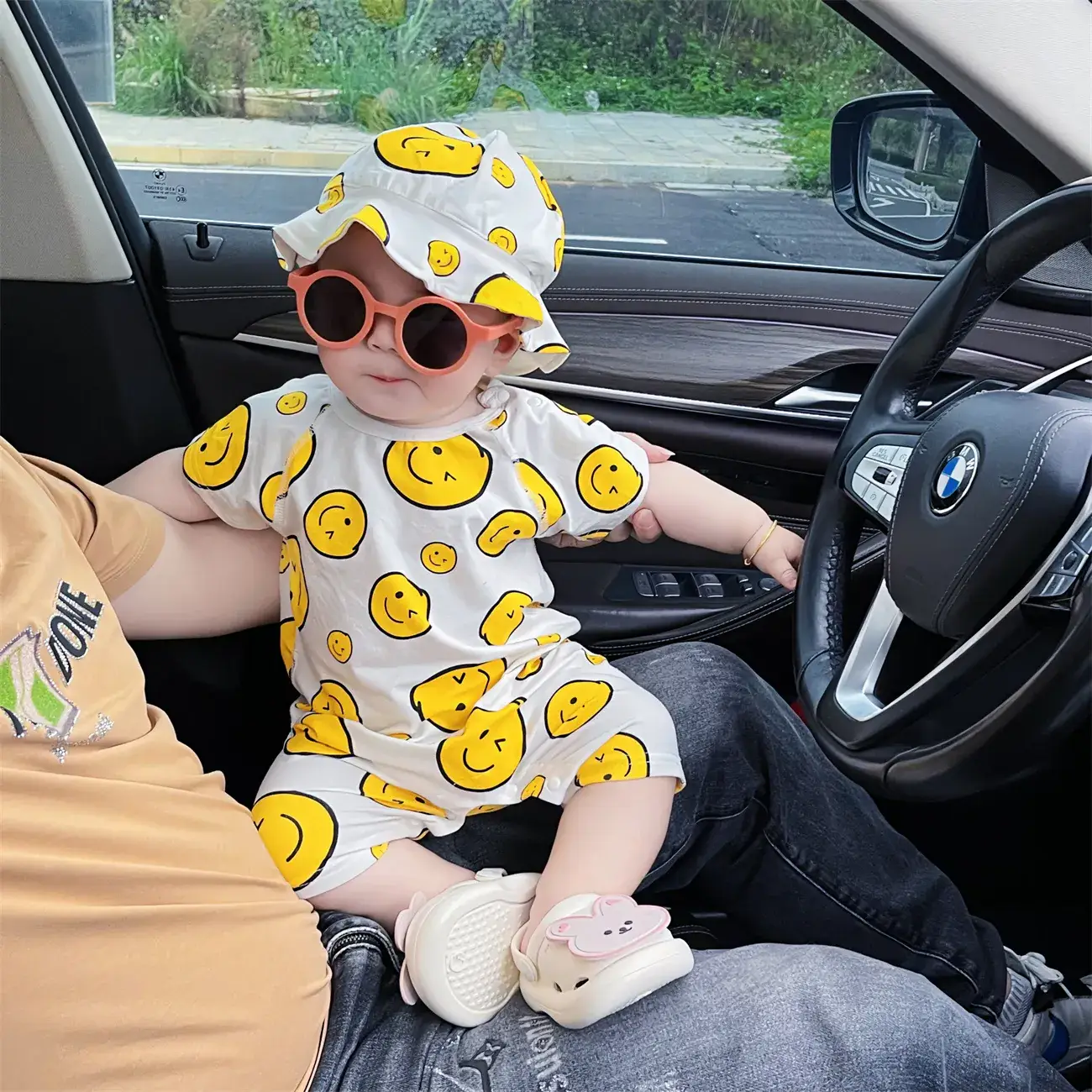 Baby Smiley Helmet & Shorts Set for Kids 3-12 Months