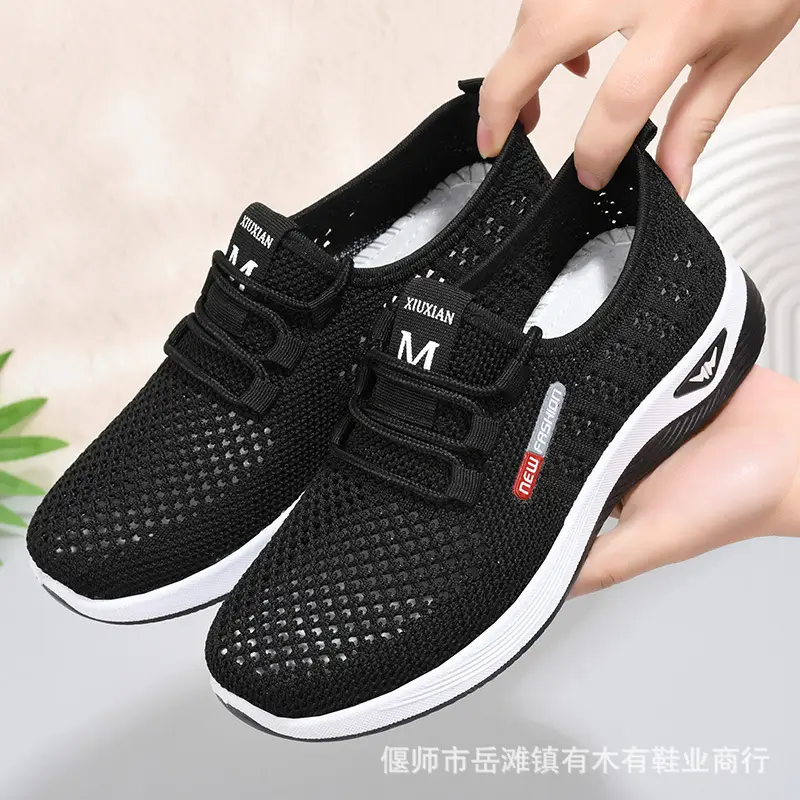 Old Beijing Cloth Shoes Women's Summer Breathable Mesh Hollow Mesh Shoes Non-slip Soft Bottom Flat Comfortable Middle-aged and Elderly Mother Shoes - Image 4