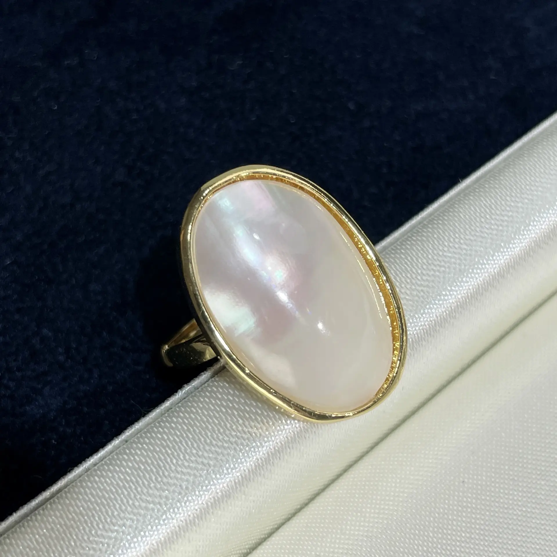 Natural Pearl Ring Blue White European American Luxury Hand Jewelry for Women — feature 6