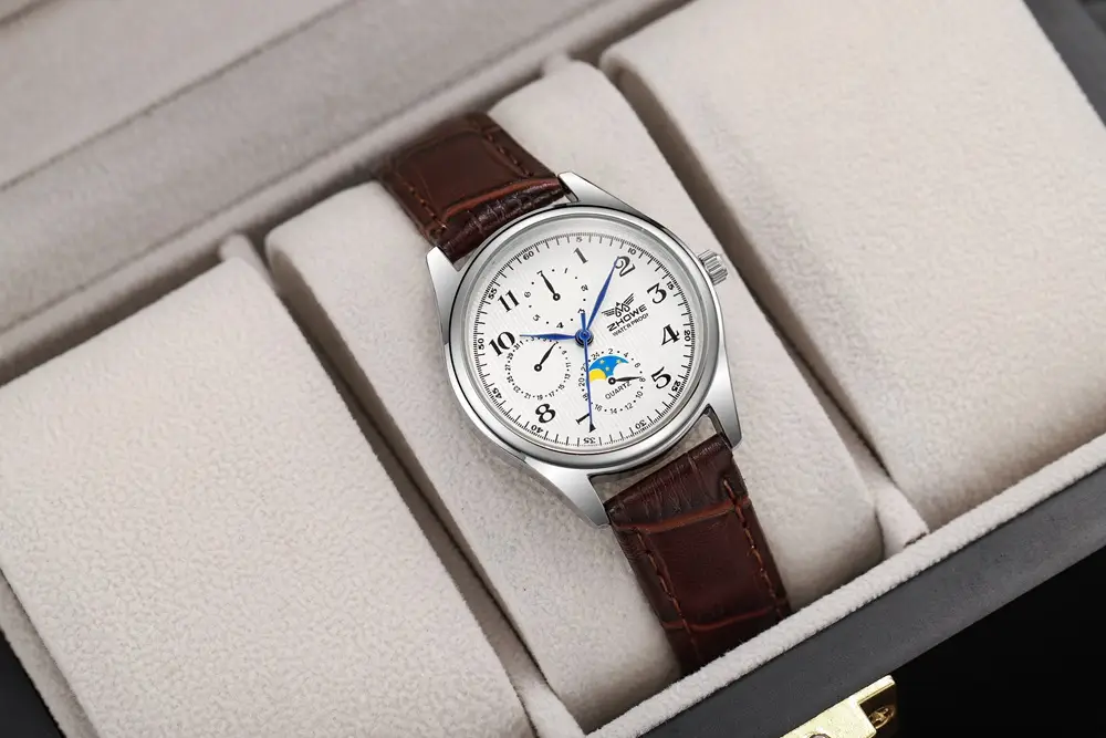 Digital All-match New Decorative Three-eye Six-pin Couple Quartz Watch — feature 17