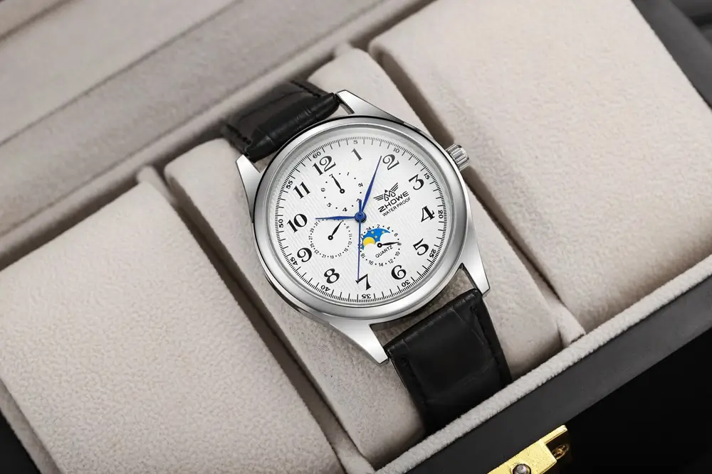 Digital All-match New Decorative Three-eye Six-pin Couple Quartz Watch — feature 19