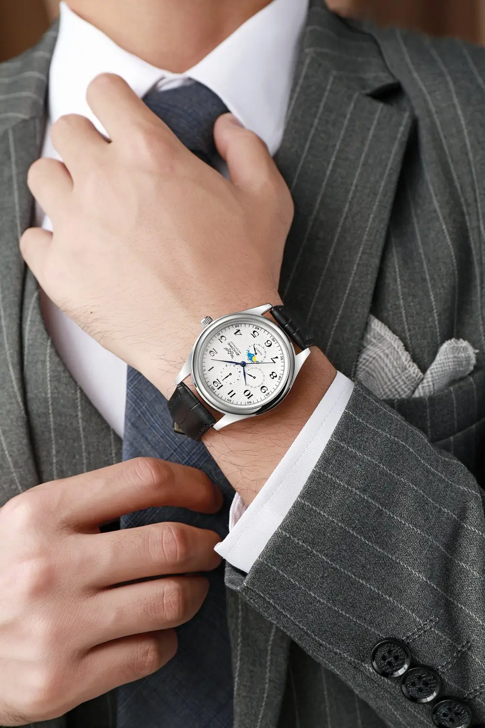 Digital All-match New Decorative Three-eye Six-pin Couple Quartz Watch — feature 6