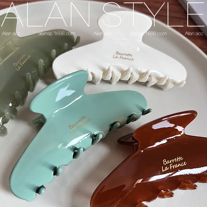 Alan Style Hair Clip with 6 Pads for Easy Application — feature 2