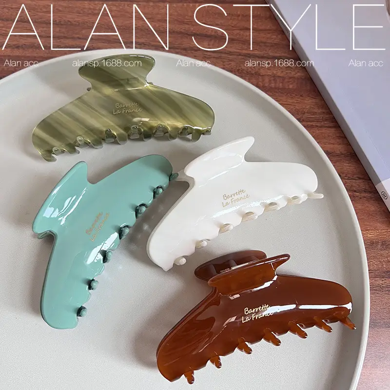 Alan Style Hair Clip with 6 Pads for Easy Application — feature 3