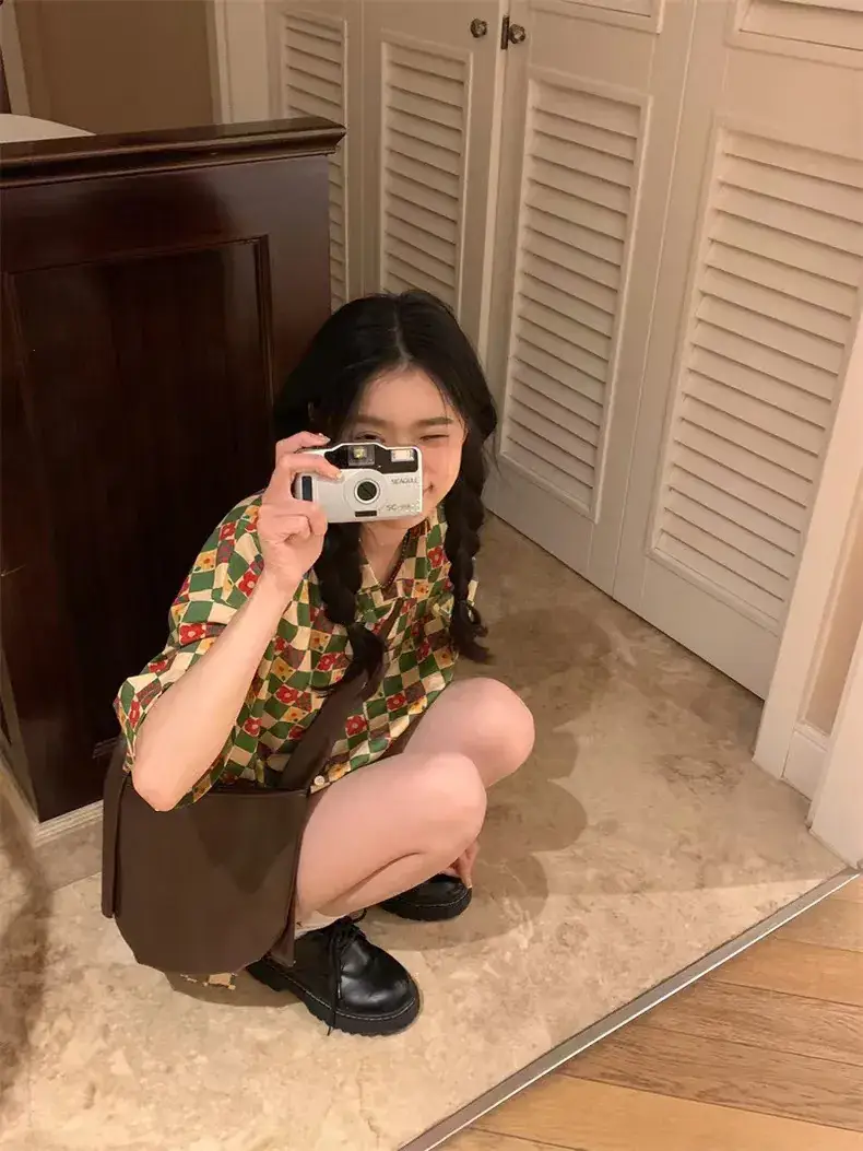 Women's Retro Hong Kong Style Printed Shirt Short Sleeve Pastoral — feature 15