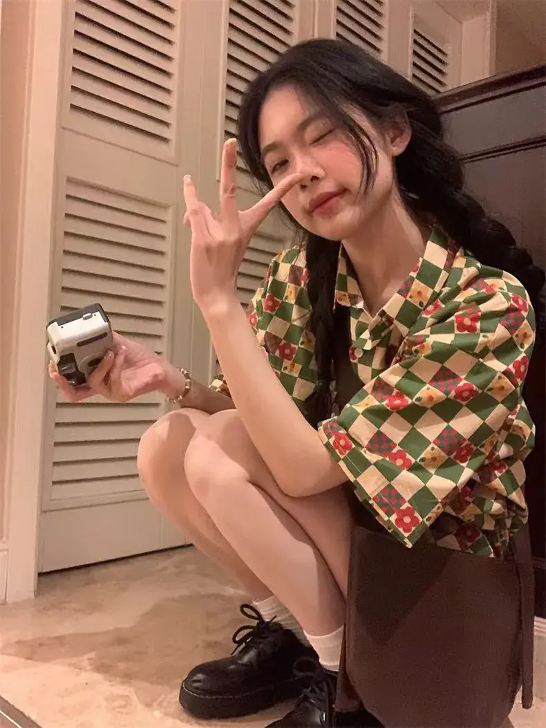 Women's Retro Hong Kong Style Printed Shirt Short Sleeve Pastoral — feature 17