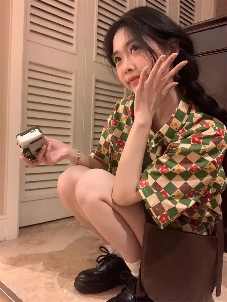 Women's Retro Hong Kong Style Printed Shirt Short Sleeve Pastoral — feature 18