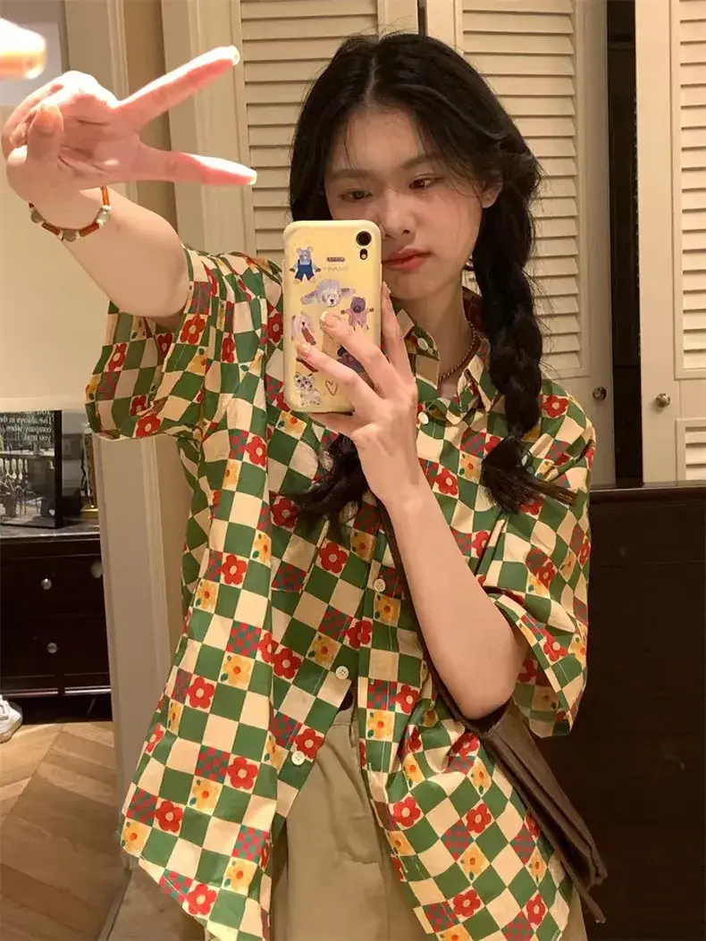 Women's Retro Hong Kong Style Printed Shirt Short Sleeve Pastoral — feature 4